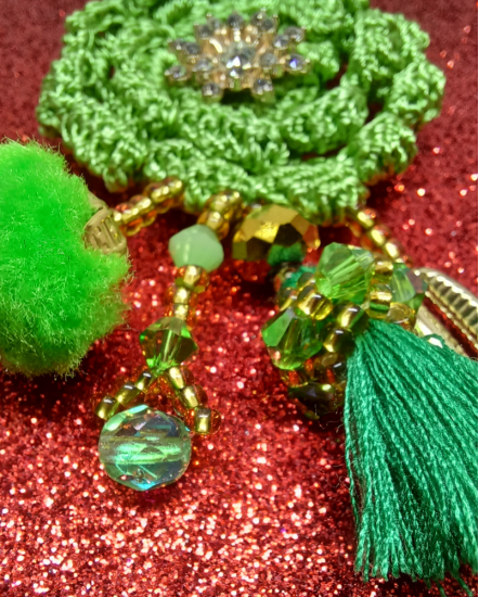 Háčkované  dizajnové náušnice "Ateliér dizajnu"